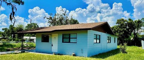 Photo of 3015 Avenue I NW, Winter Haven, FL 33881 (MLS # O6304872)