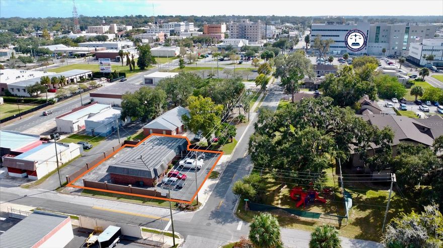 2,520sf professional office located in downtown Ocala one block north of the US Federal courthouse and three blocks from the historic town square surrounded by restaurants.  The property features six offices, two lobbies, three bathrooms, a break room, a conference room and seven private parking spots, along with  fenced and paved 2,300sf rear lot.  A month to month tenant currently leases half the building.