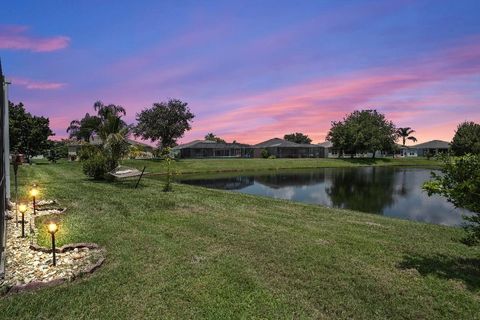 A home in LAKELAND