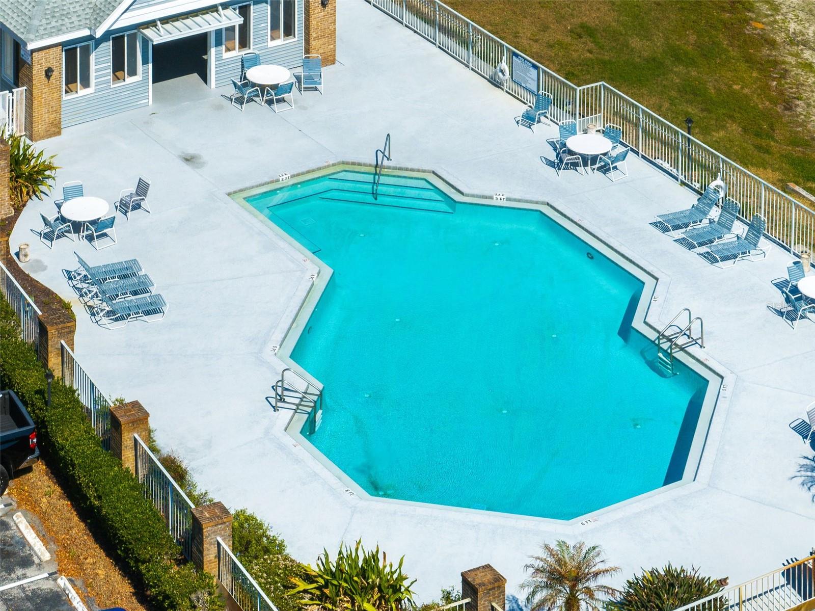 COACH HOMES AT MARINERS VILLAGE - Residential