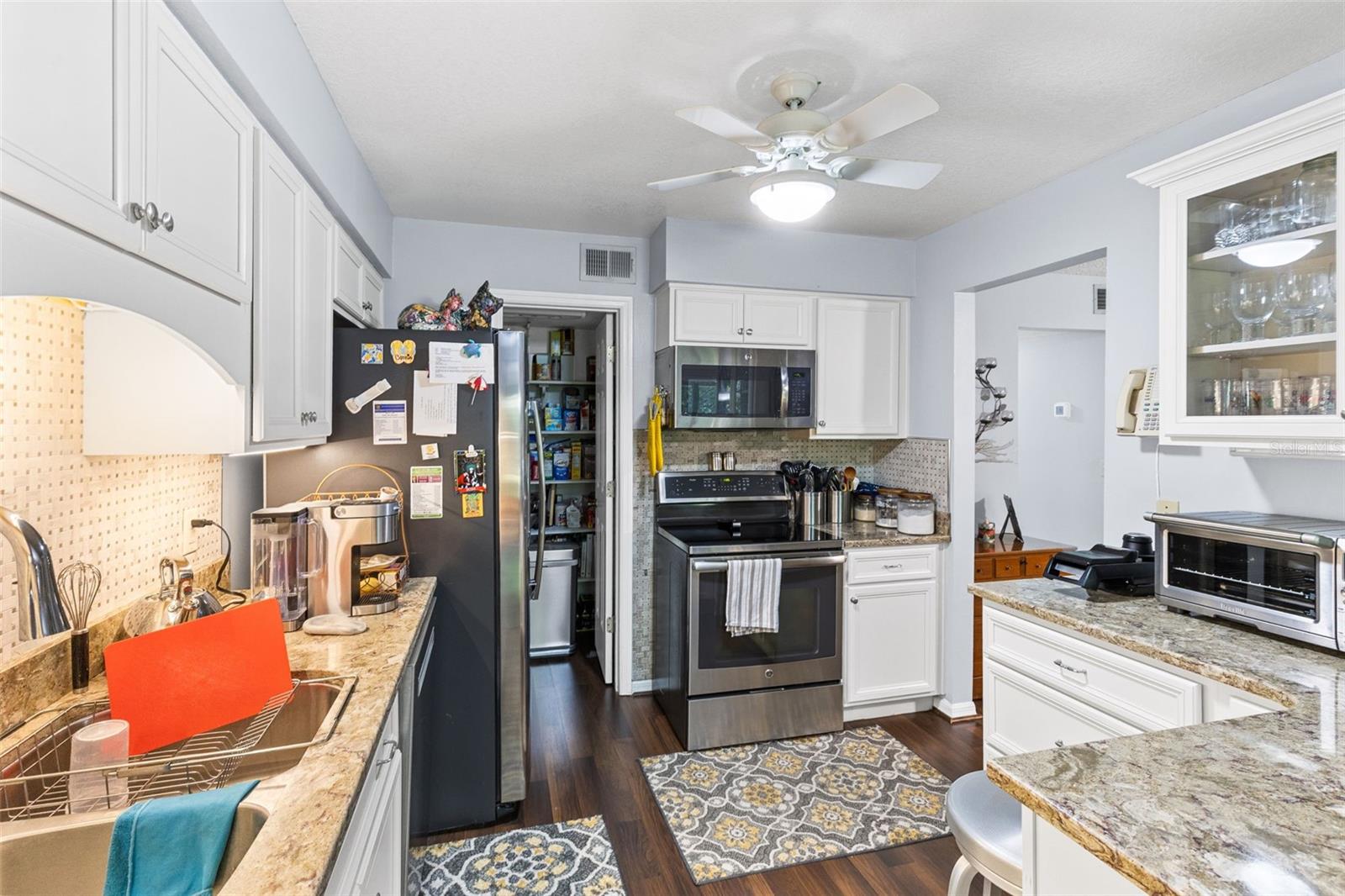 COACH HOMES AT MARINERS VILLAGE - Residential