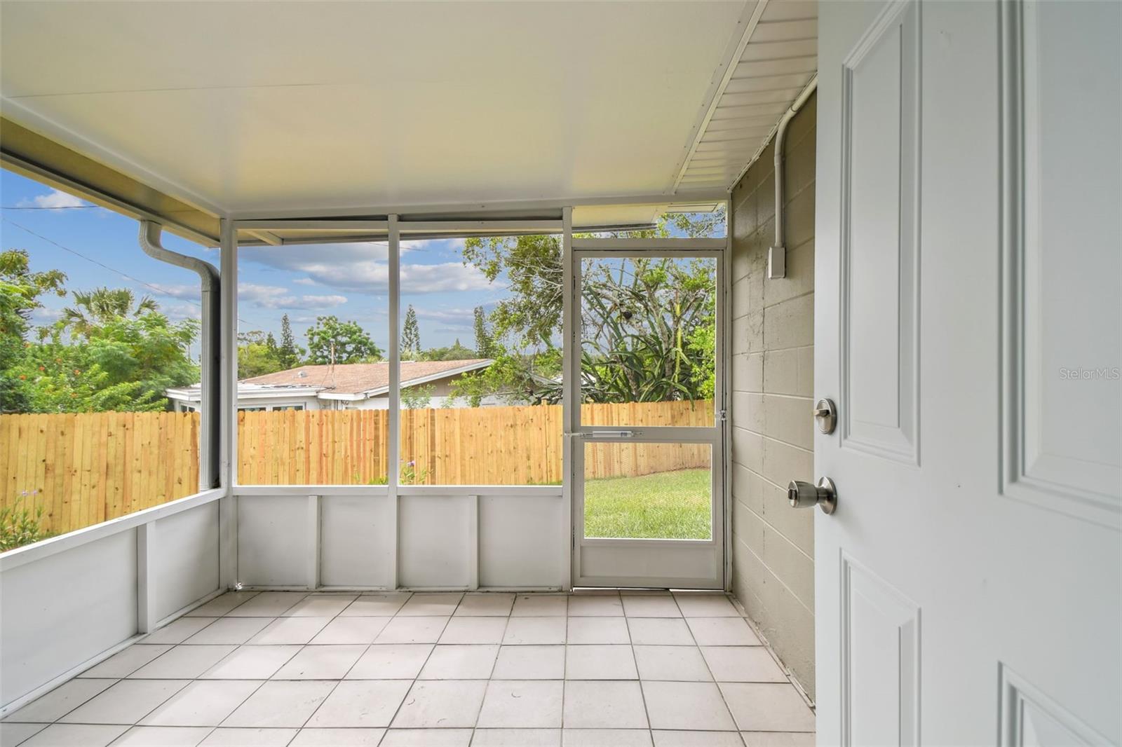 BEACON SQUARE - Residential