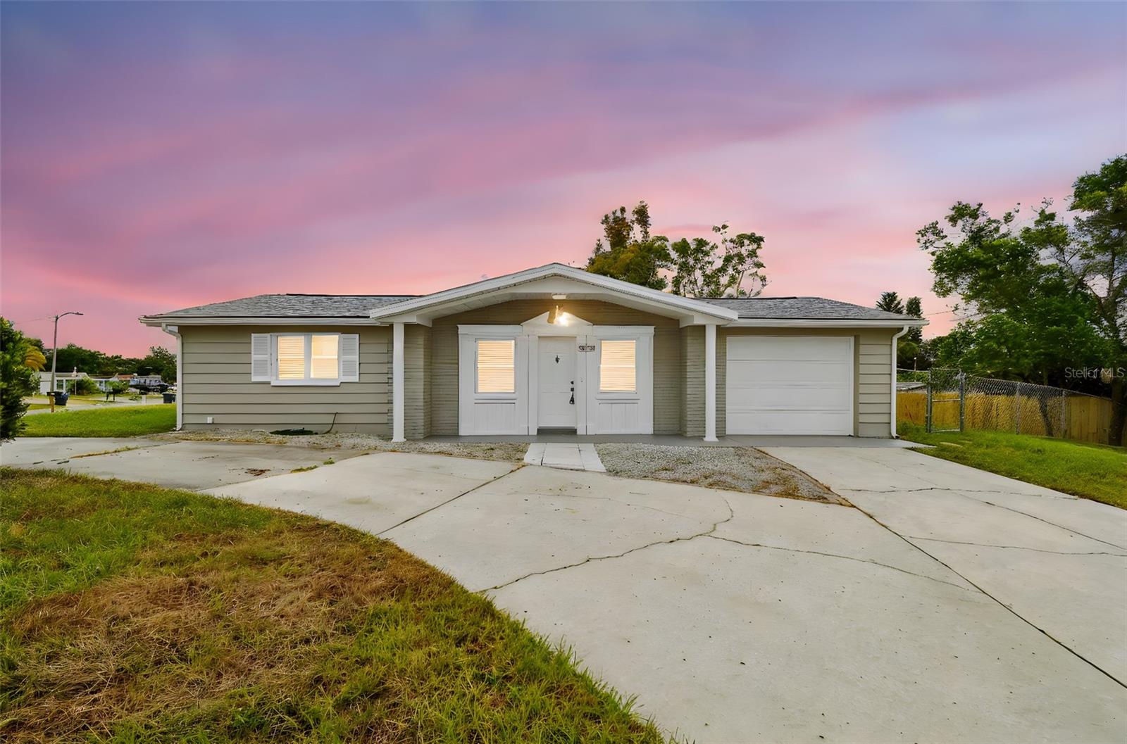 BEACON SQUARE - Residential