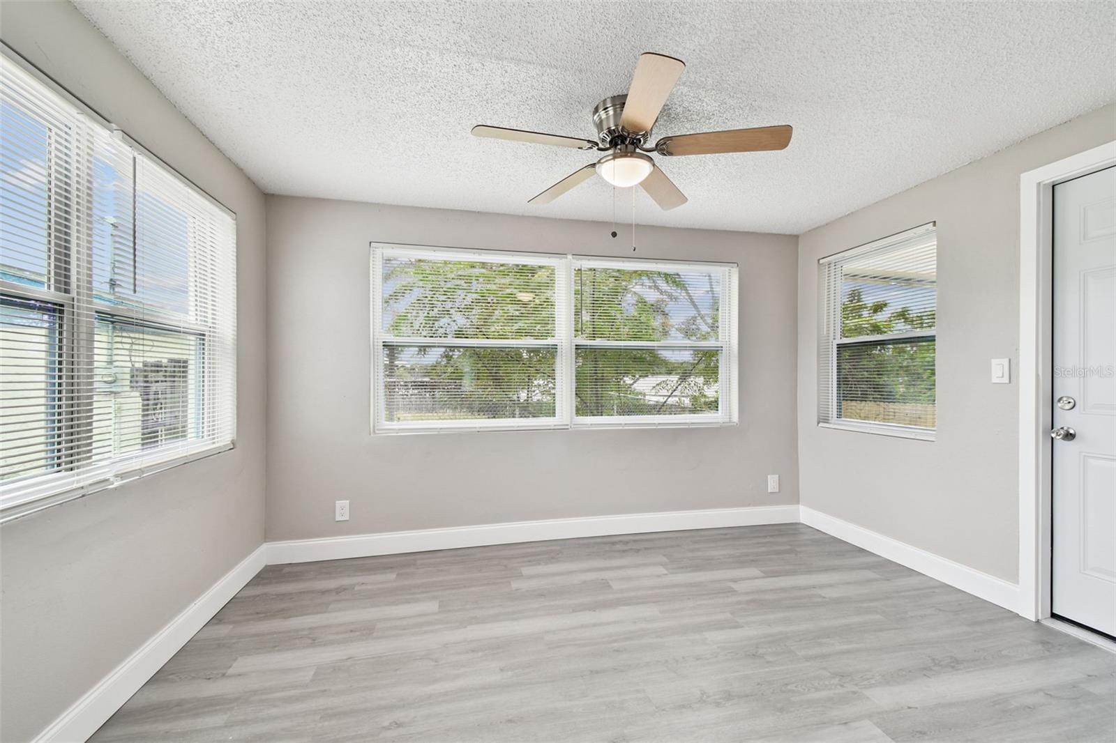 BEACON SQUARE - Residential