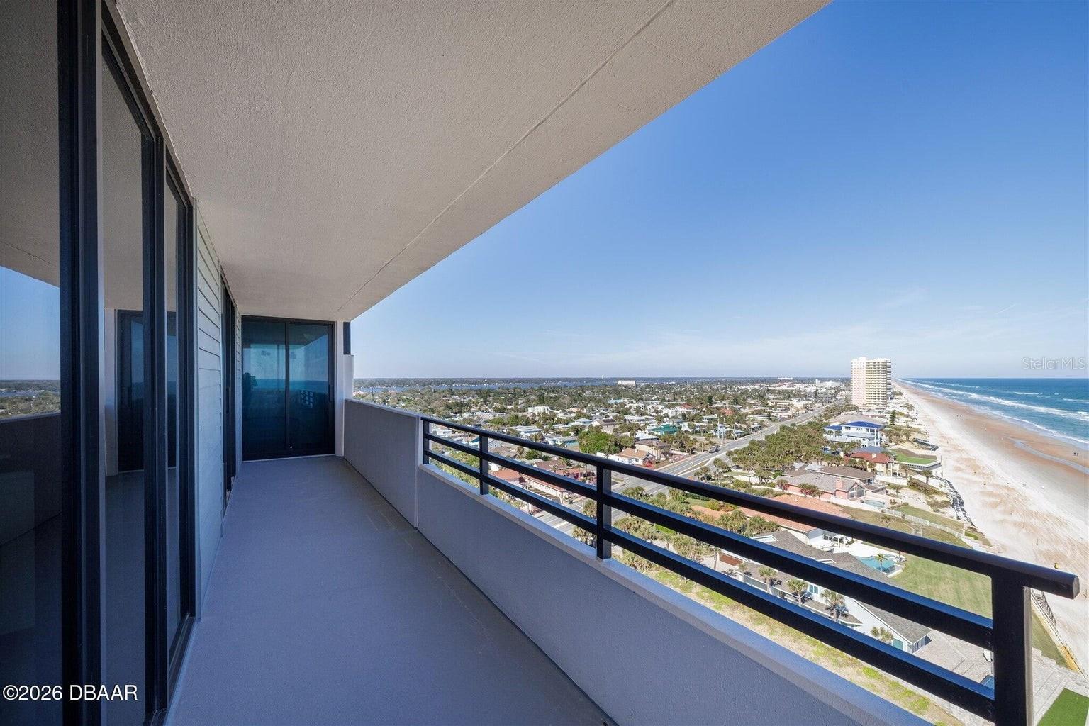 HORIZONS CONDO - Residential