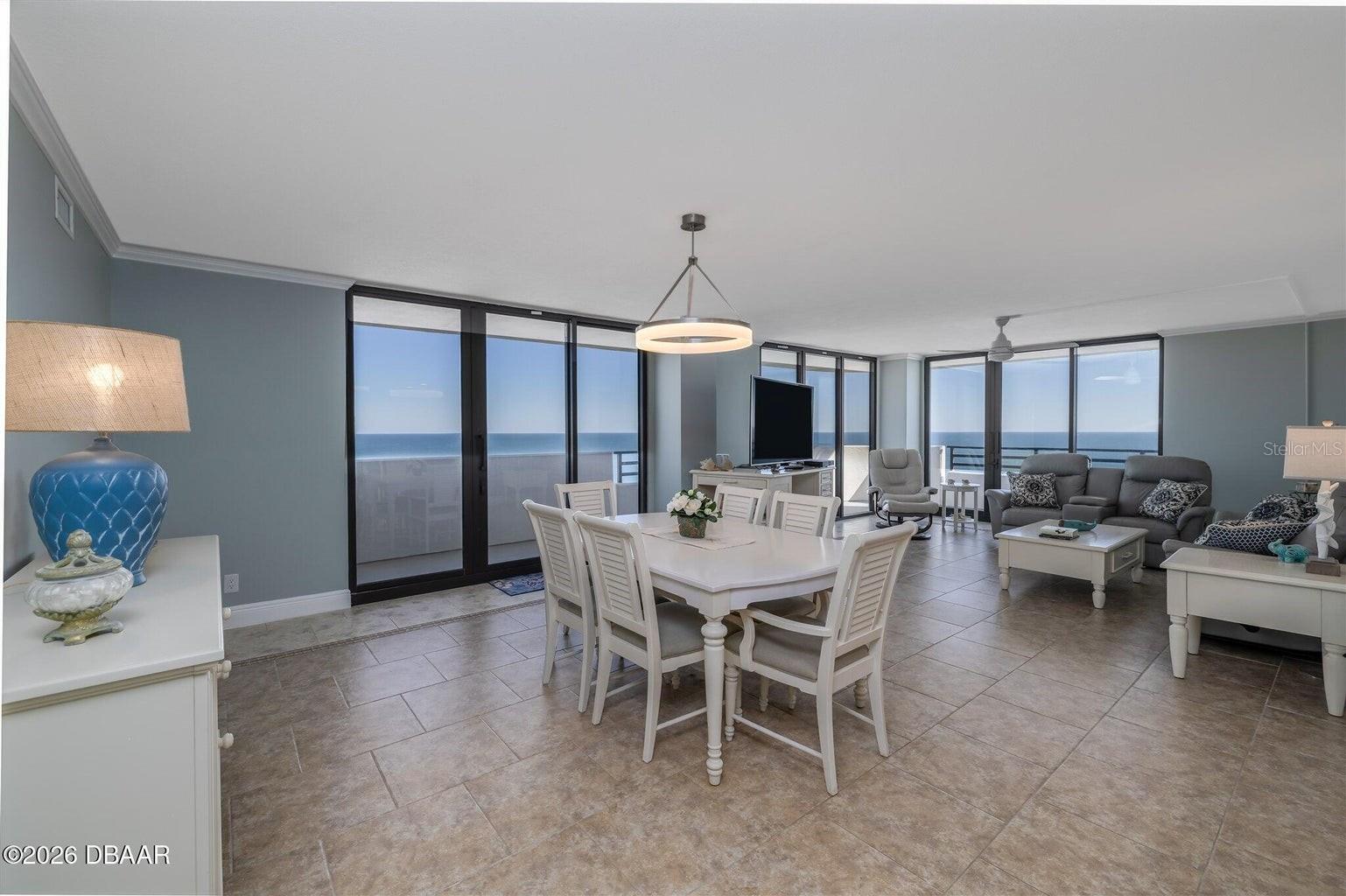 HORIZONS CONDO - Residential