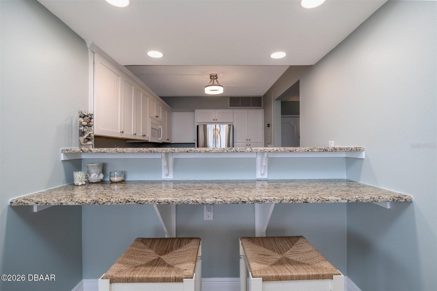 HORIZONS CONDO - Residential