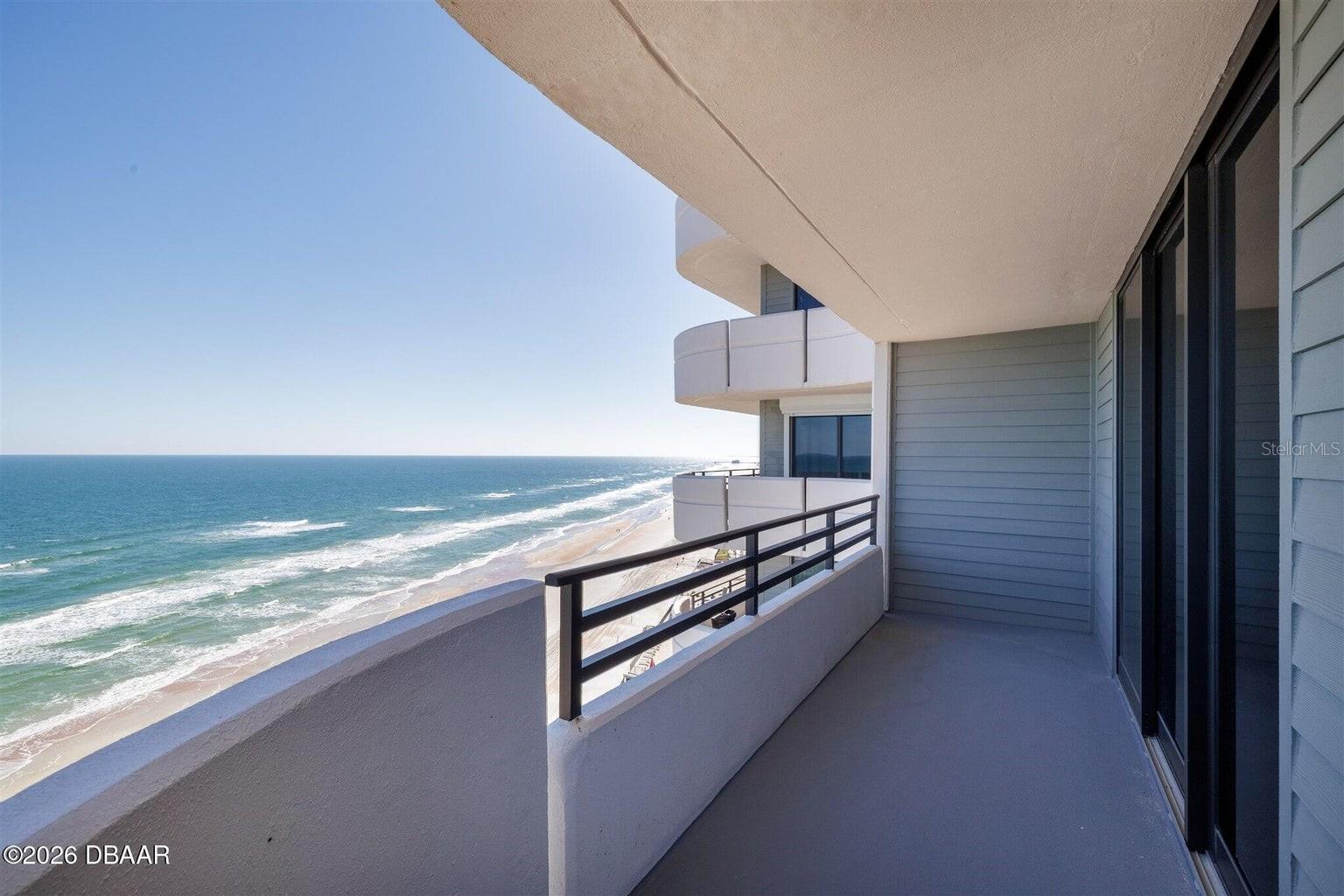 HORIZONS CONDO - Residential