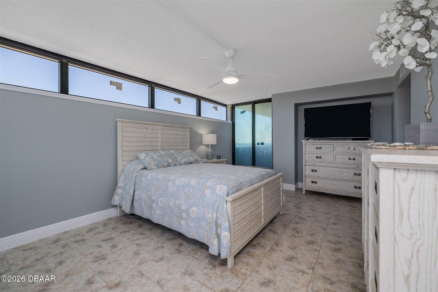 HORIZONS CONDO - Residential