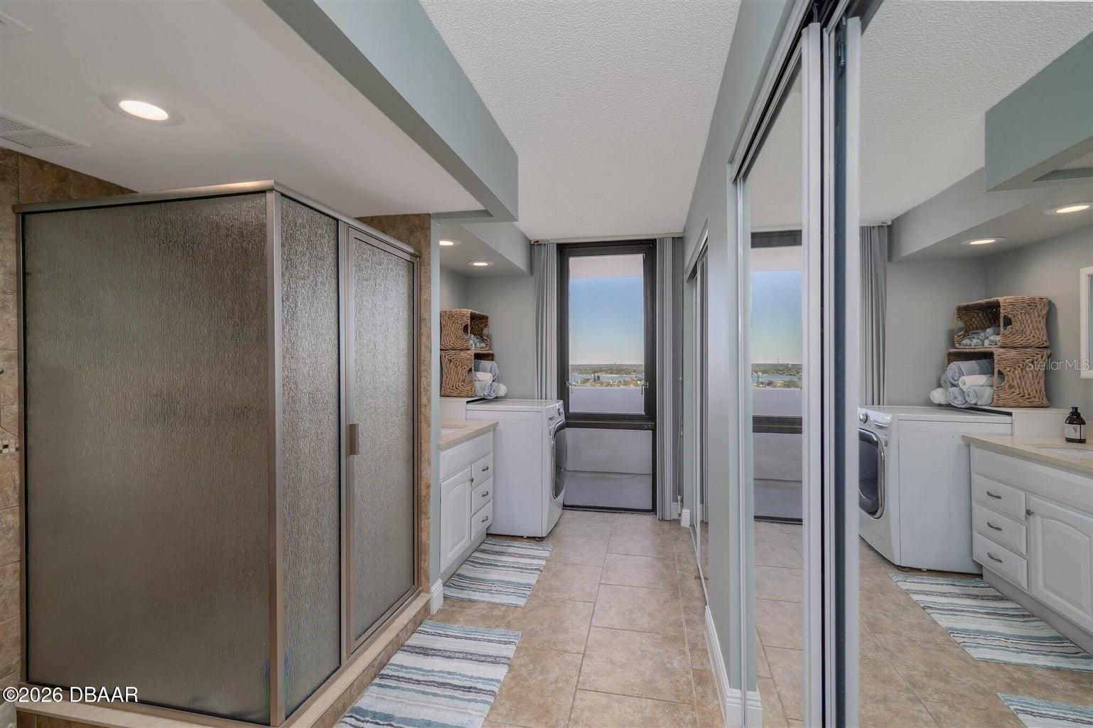 HORIZONS CONDO - Residential