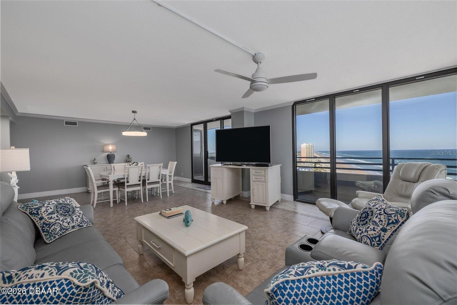 HORIZONS CONDO - Residential