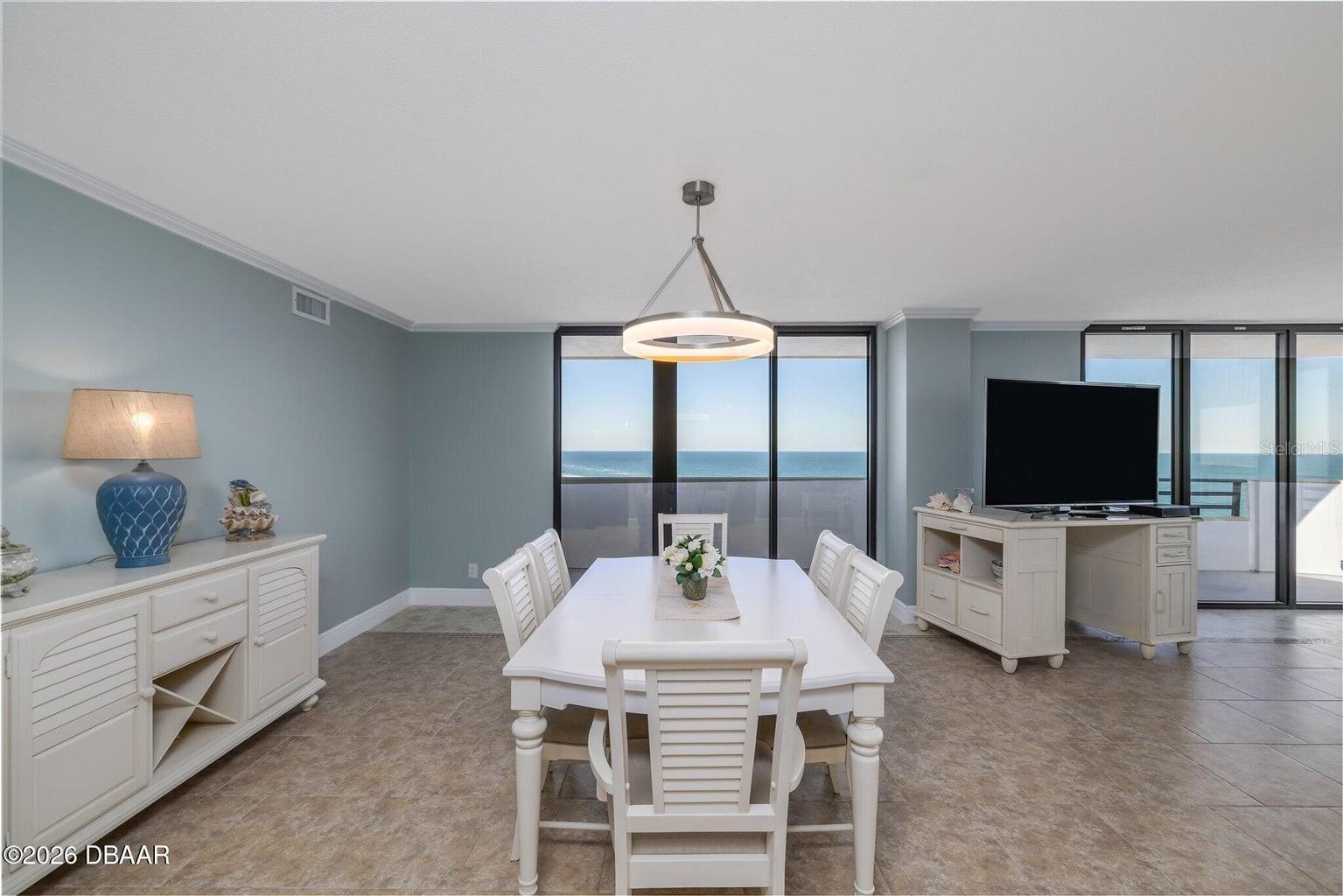 HORIZONS CONDO - Residential