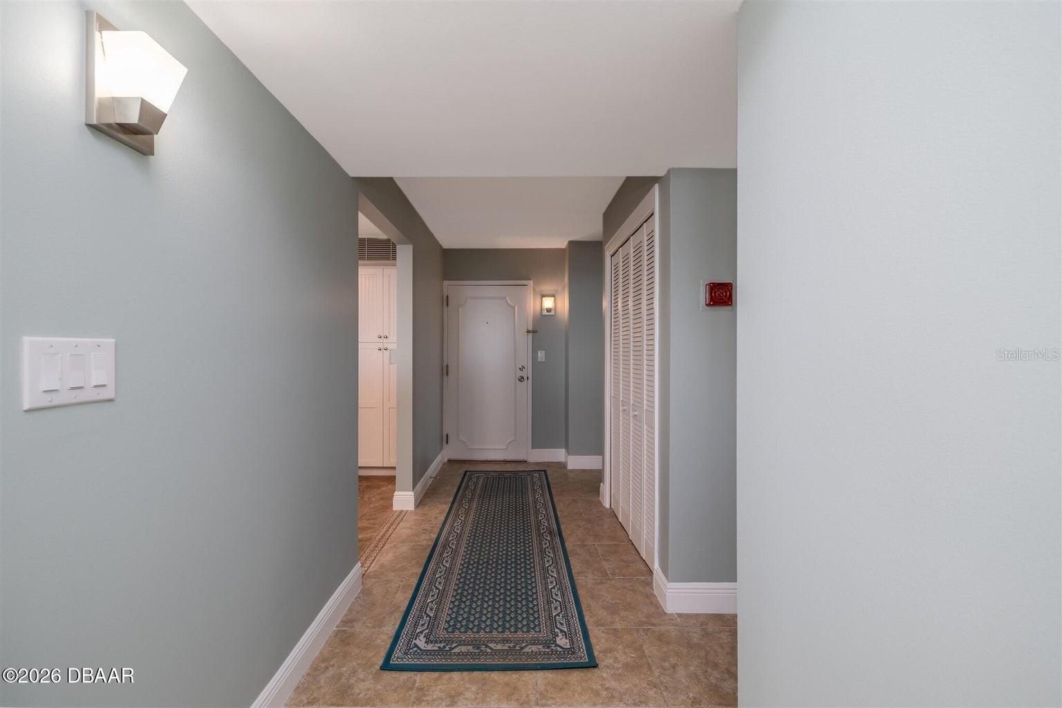 HORIZONS CONDO - Residential