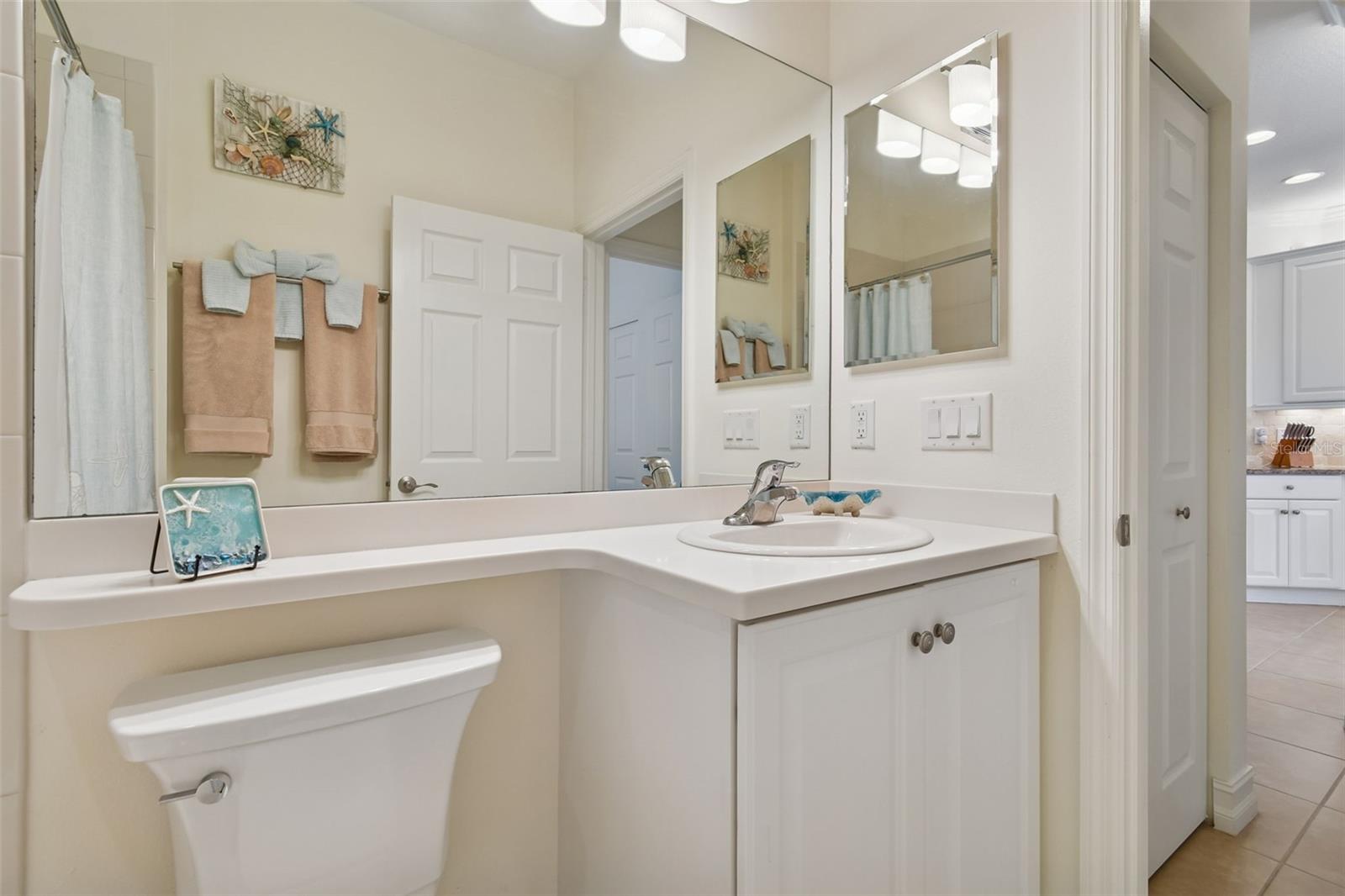 VALENCIA LAKES TR N - Residential