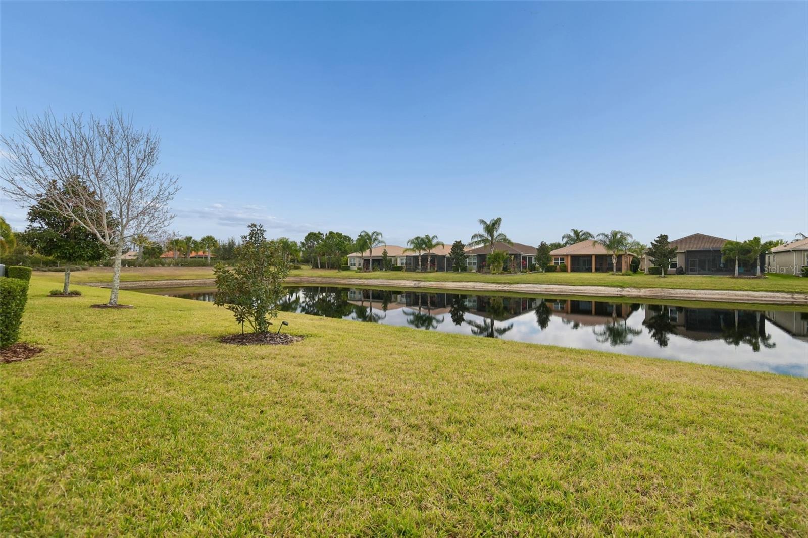 VALENCIA LAKES TR N - Residential