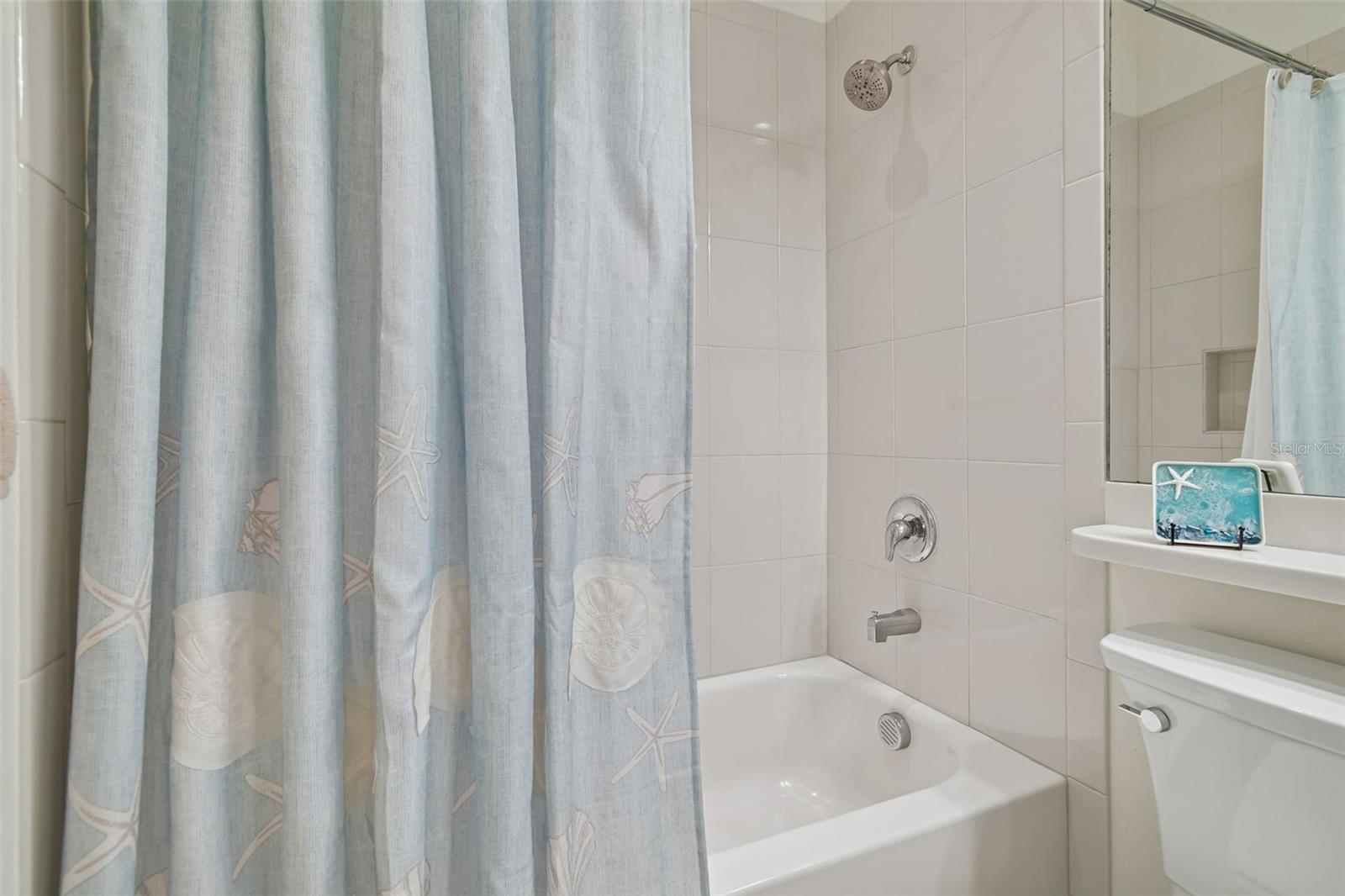 VALENCIA LAKES TR N - Residential