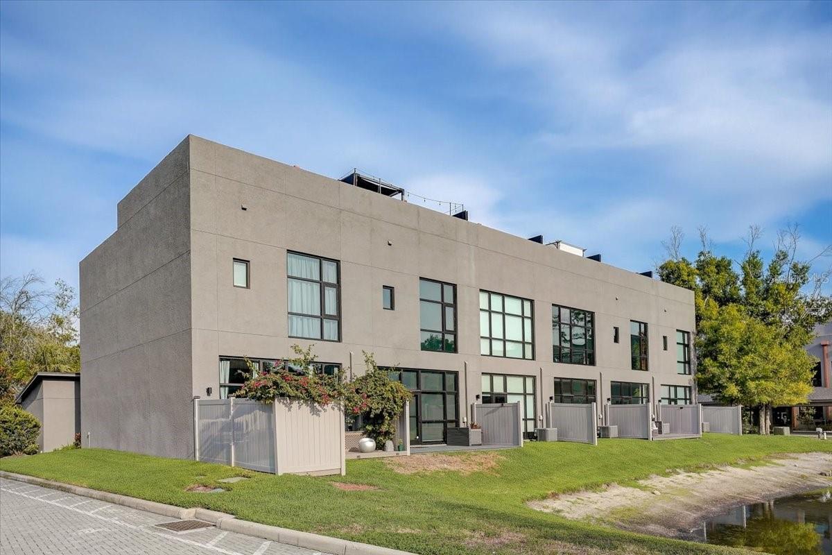 CARROLLWOOD CROSSINGS 2 - Residential