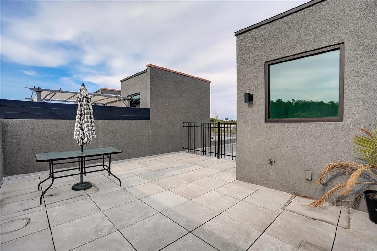 CARROLLWOOD CROSSINGS 2 - Residential