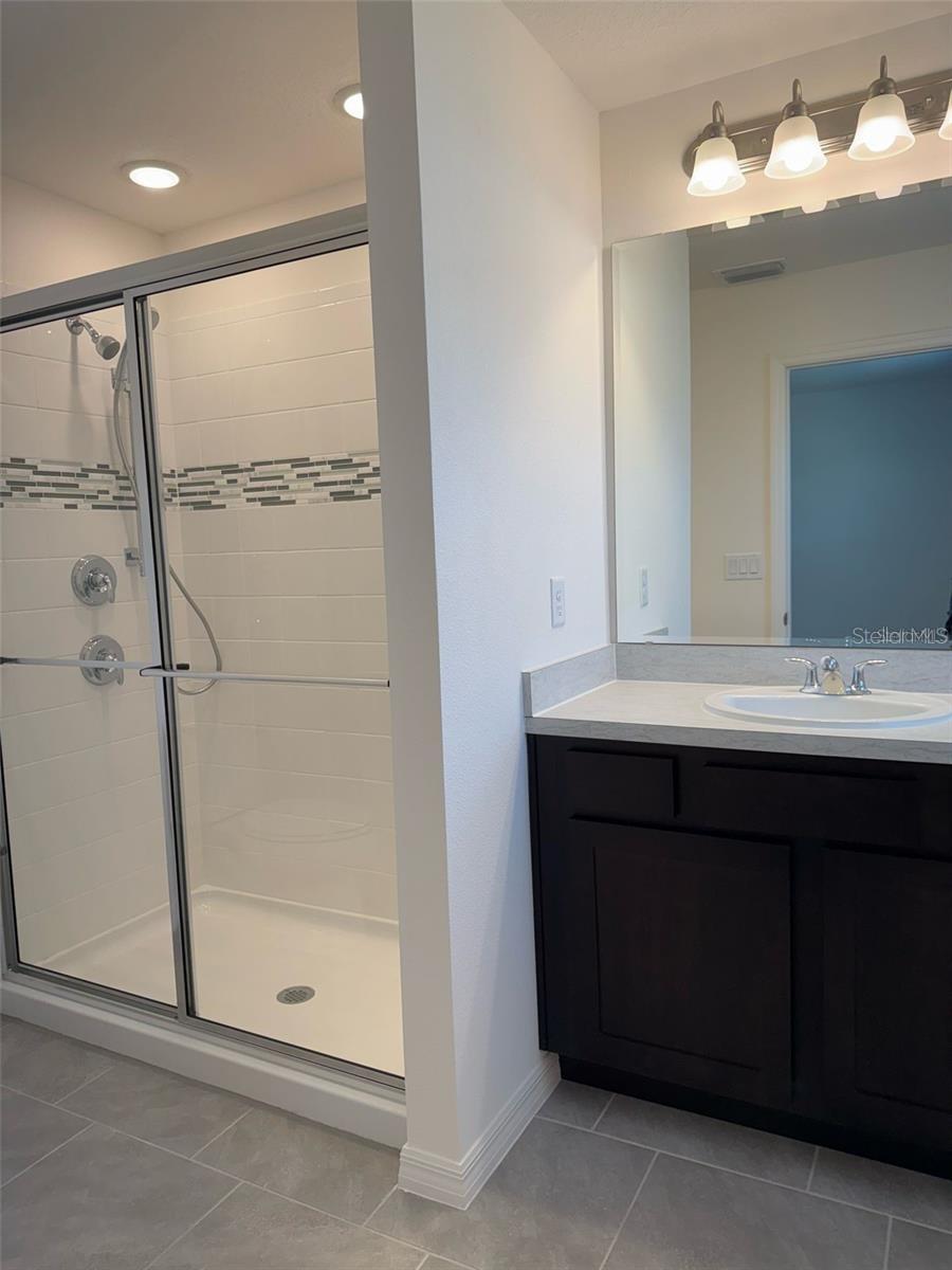 LEGACY LNDGS - Residential Lease