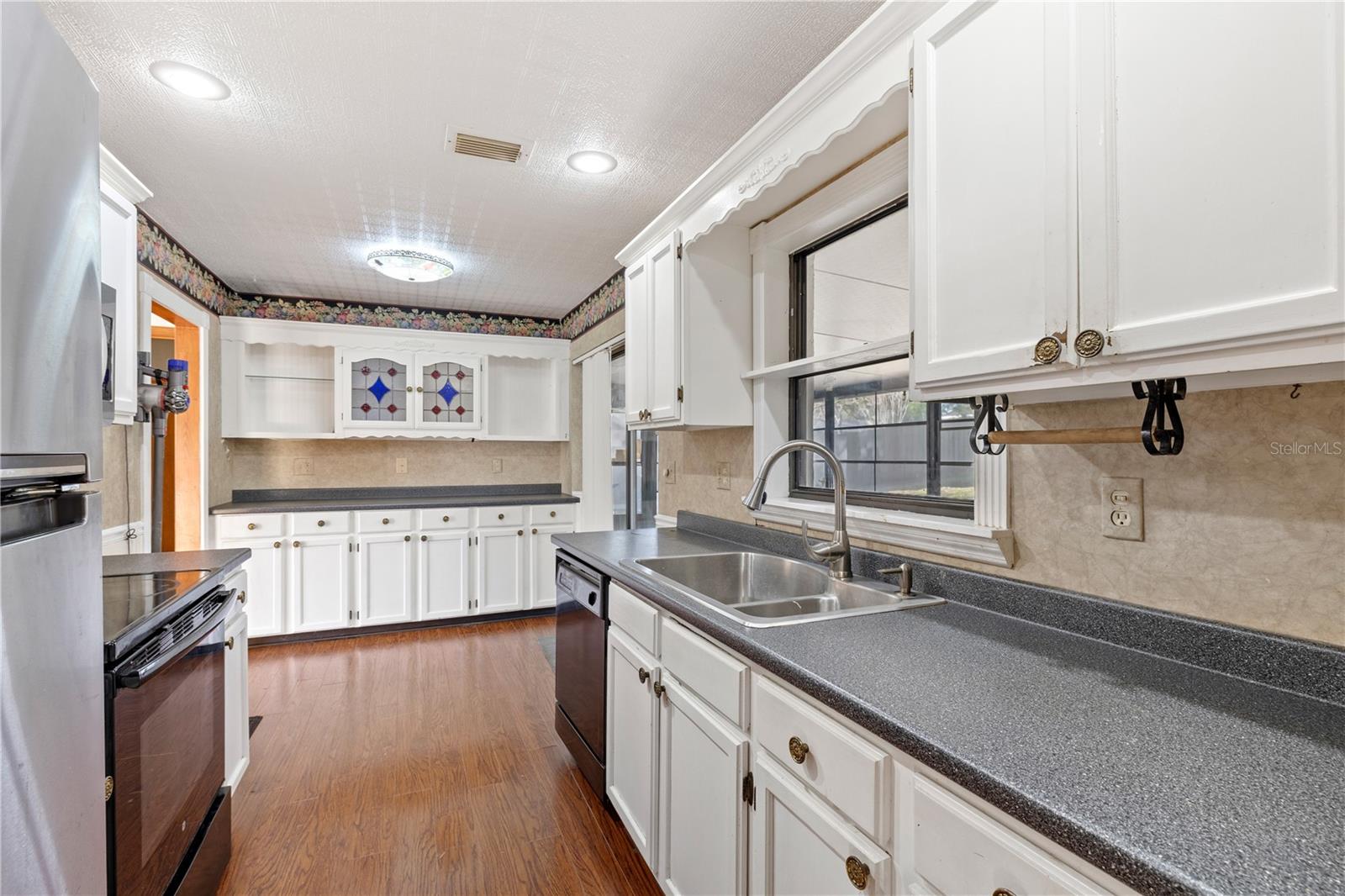 WINDSONG ESTATES - Residential