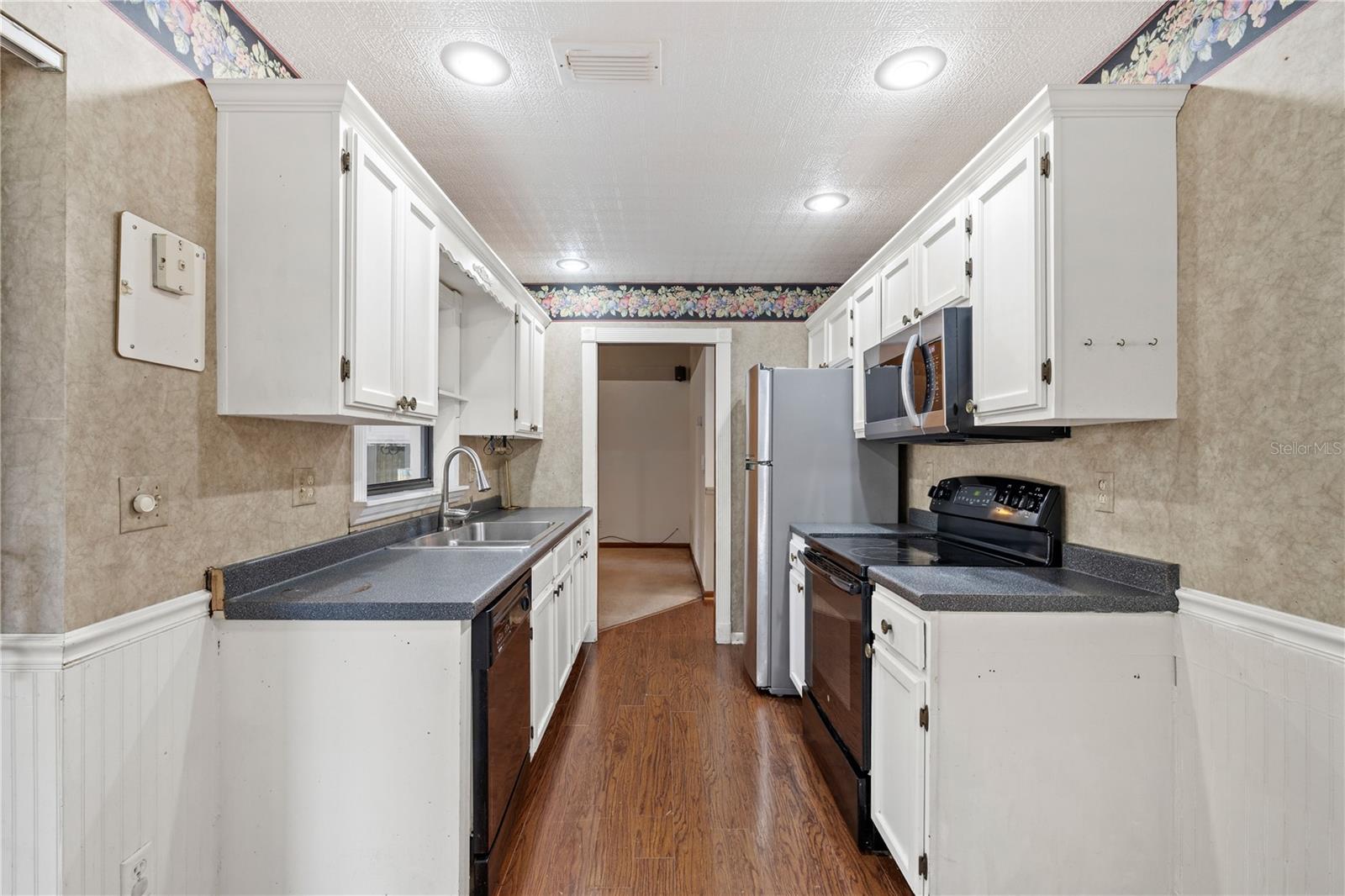 WINDSONG ESTATES - Residential