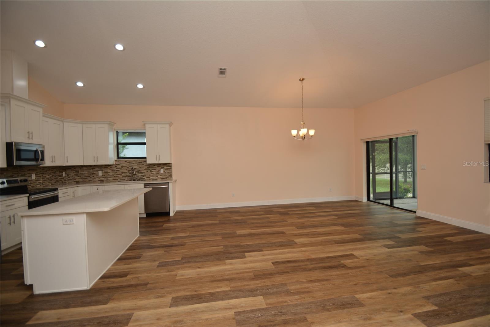 AMERICAN VILLAGE - Residential