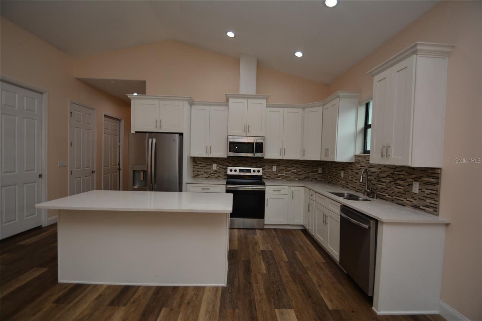 AMERICAN VILLAGE - Residential