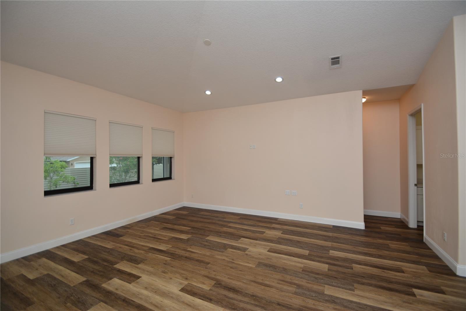 AMERICAN VILLAGE - Residential