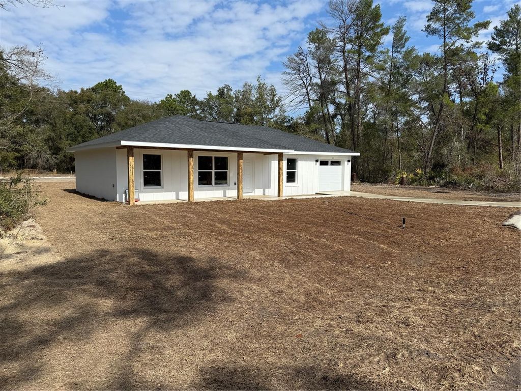 Photo of 13 Bay Track, Ocklawaha, FL 32179 (MLS # OM719684)