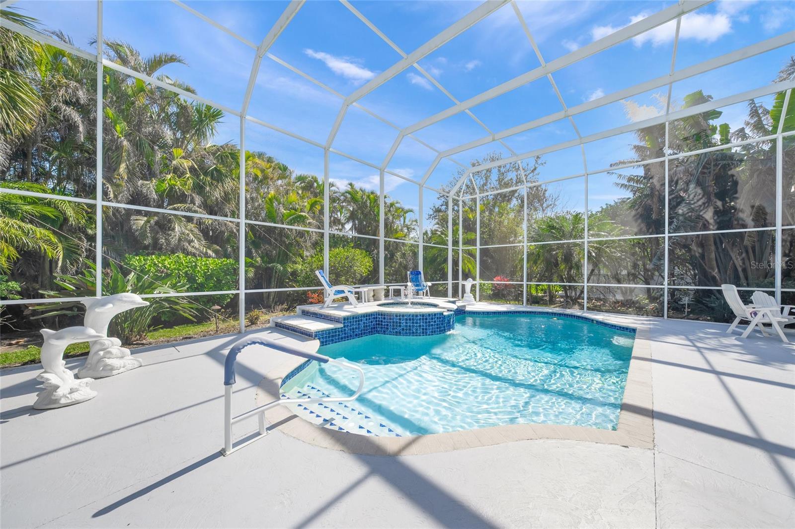 THE EAGLE POINT CLUB - Residential