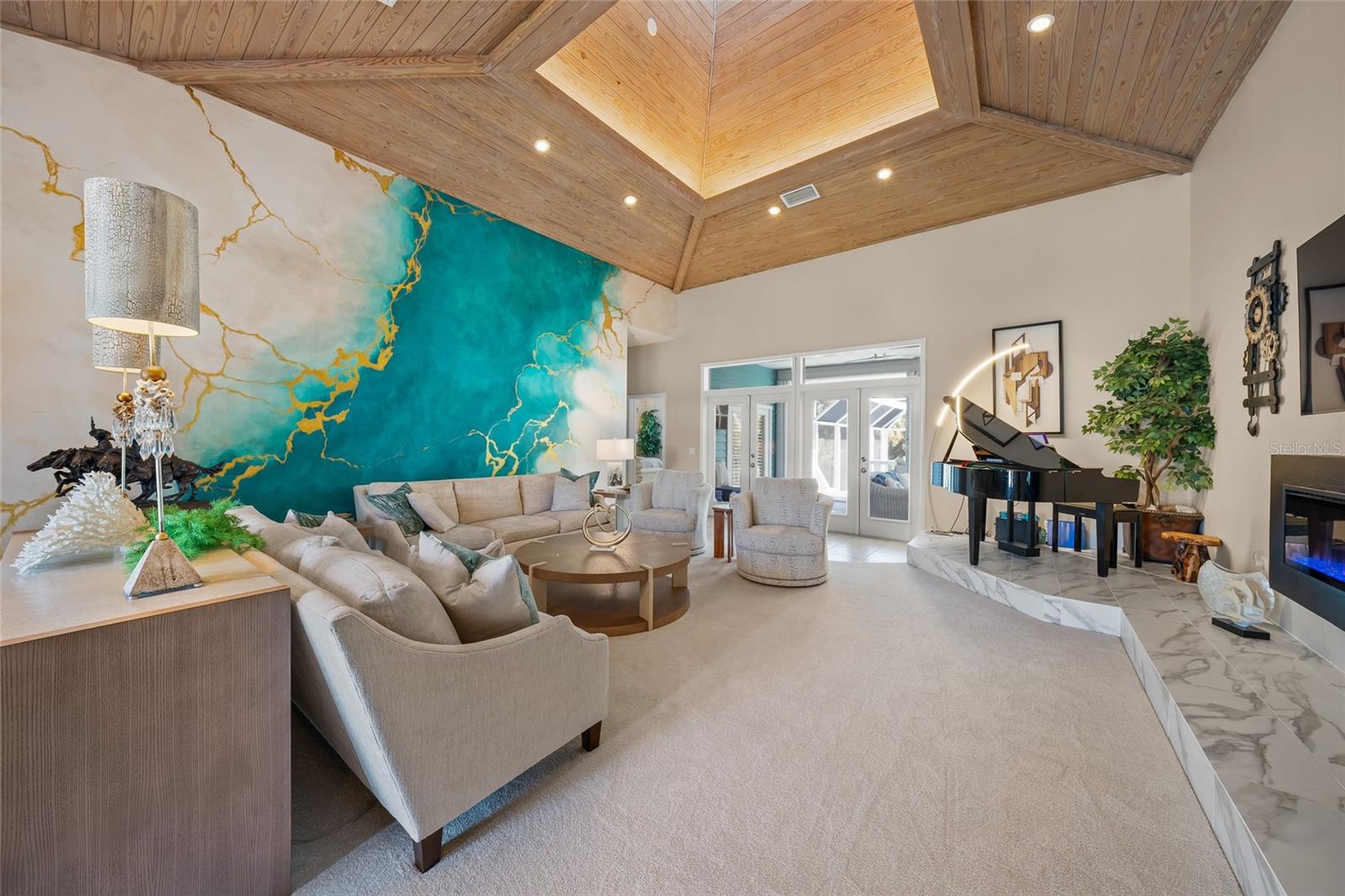 746 EAGLE POINT DRIVE