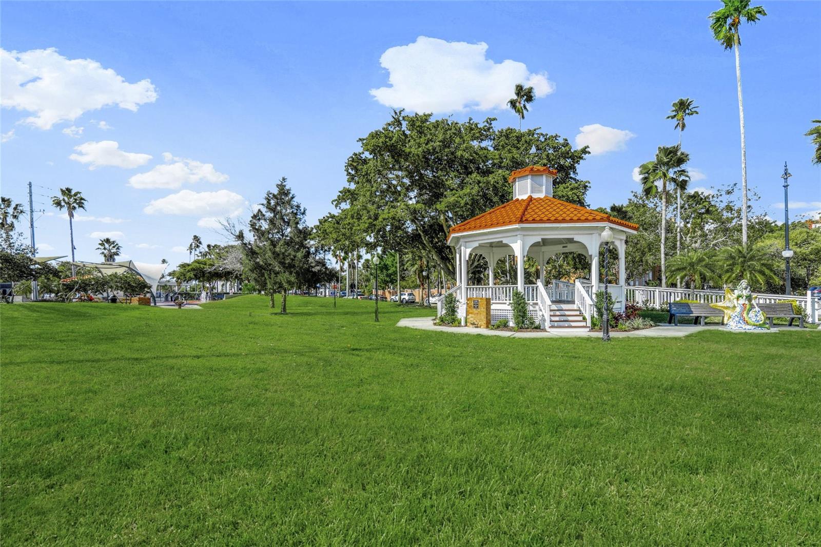 THE EAGLE POINT CLUB - Residential