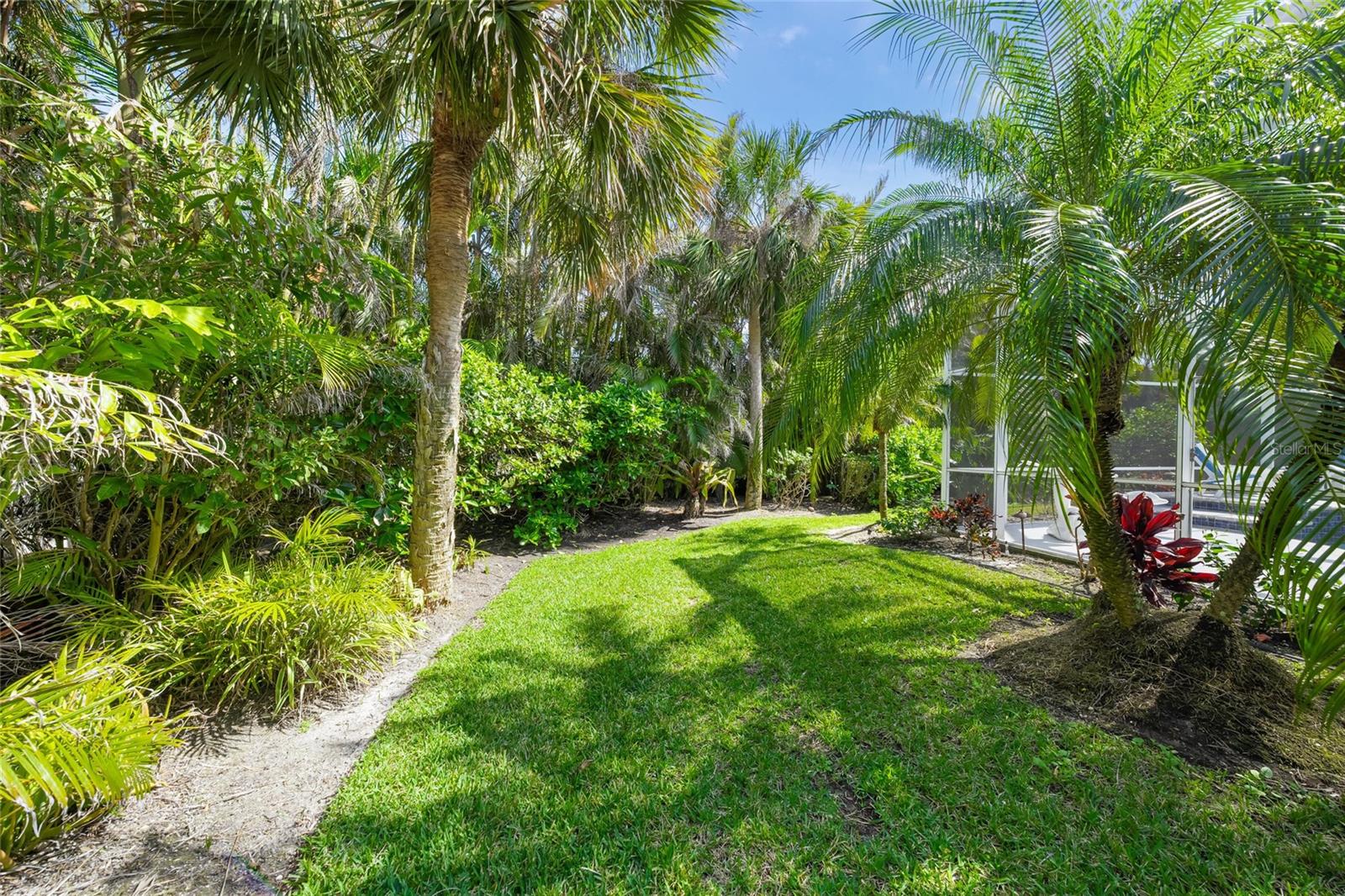 THE EAGLE POINT CLUB - Residential