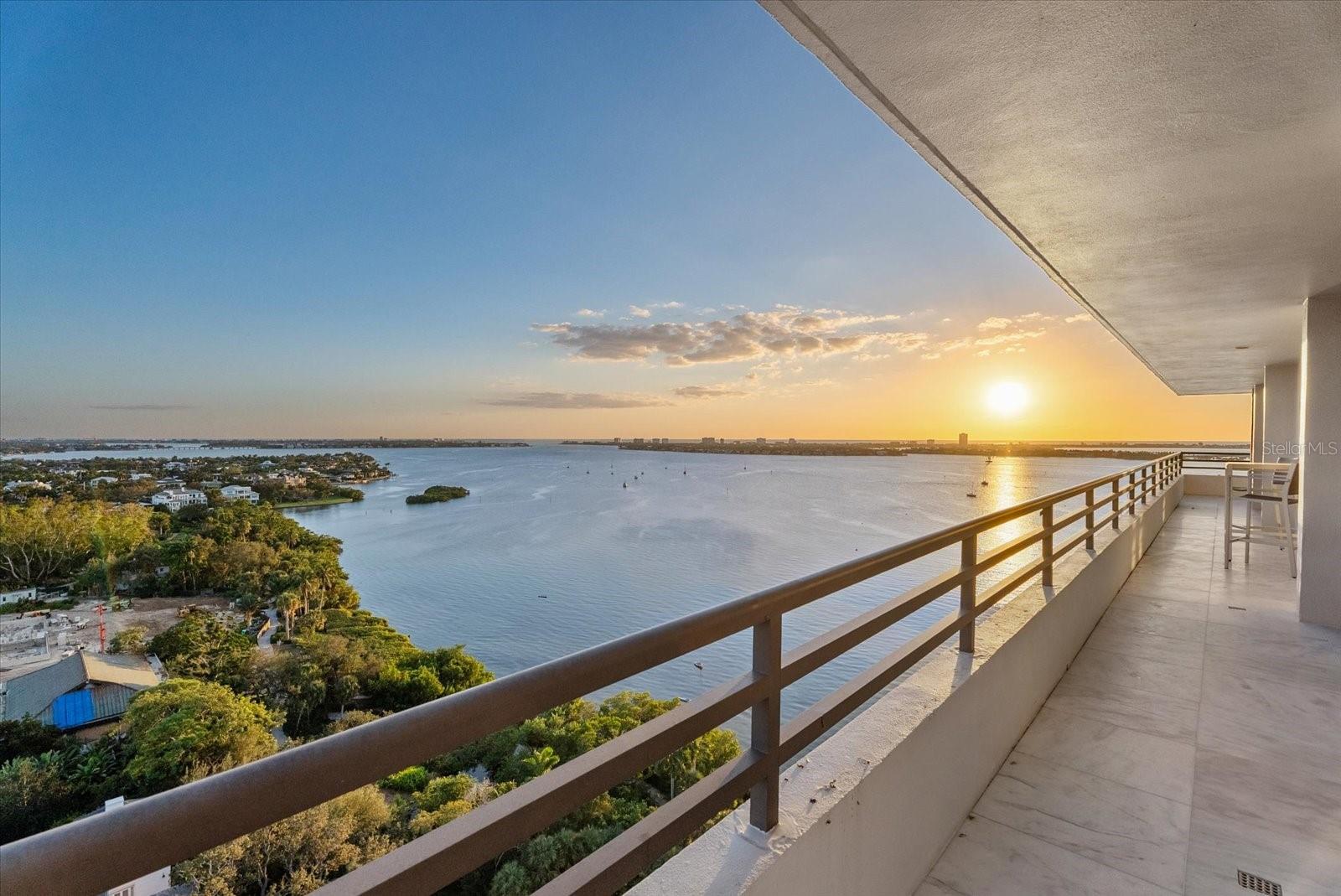 770 S PALM AVENUE PH-1, SARASOTA, FL, 34236 4 770 S PALM AVENUE PH-1