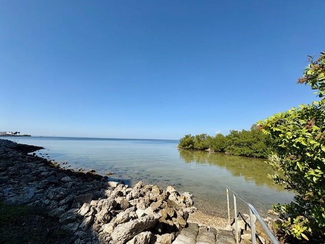 CULBREATH KEY BAYSIDE CONDOMIN - Residential Lease