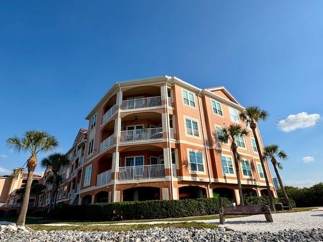 CULBREATH KEY BAYSIDE CONDOMIN - Residential Lease