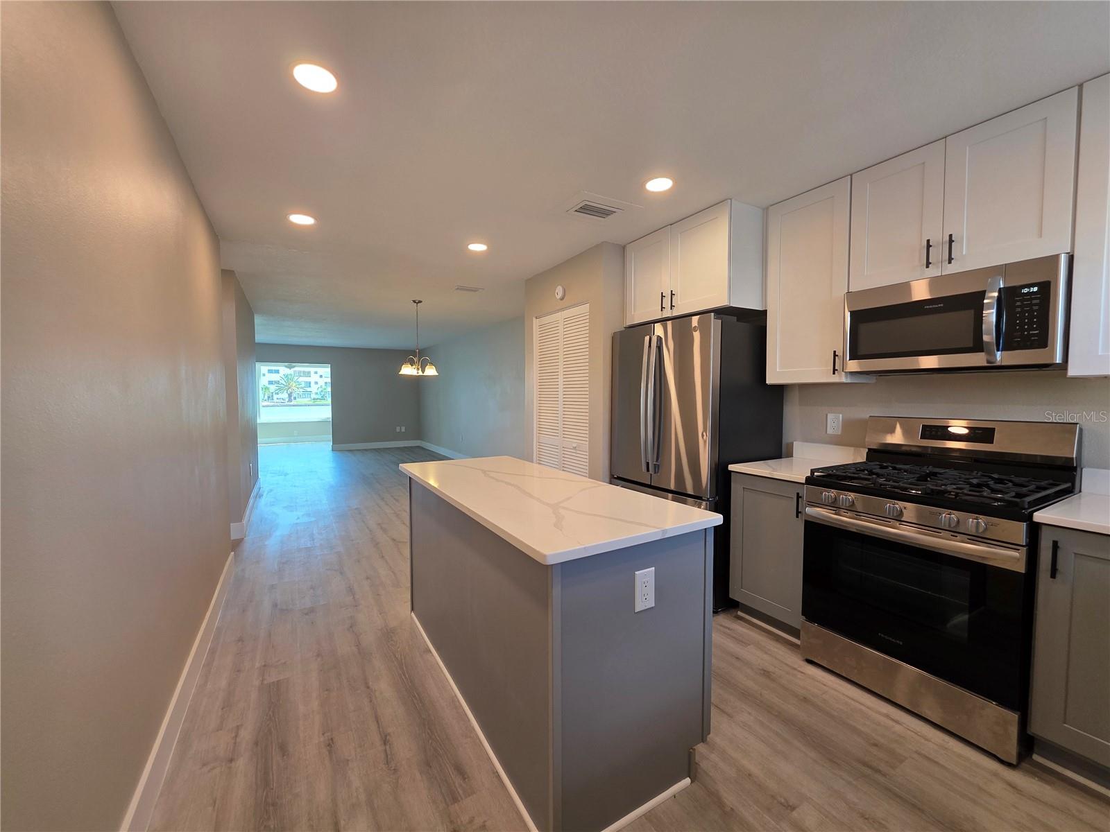 6025 SHORE BOULEVARD S 105