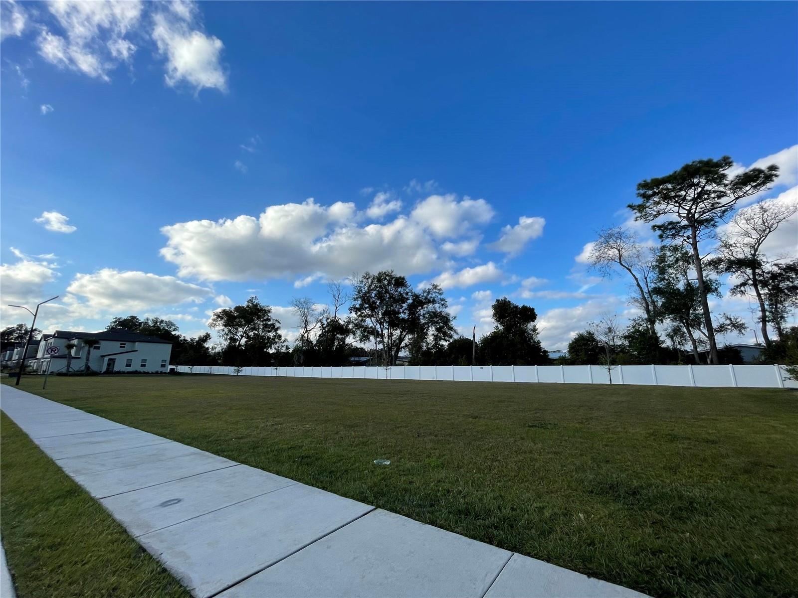 TOWNES/WINDSONG - Residential