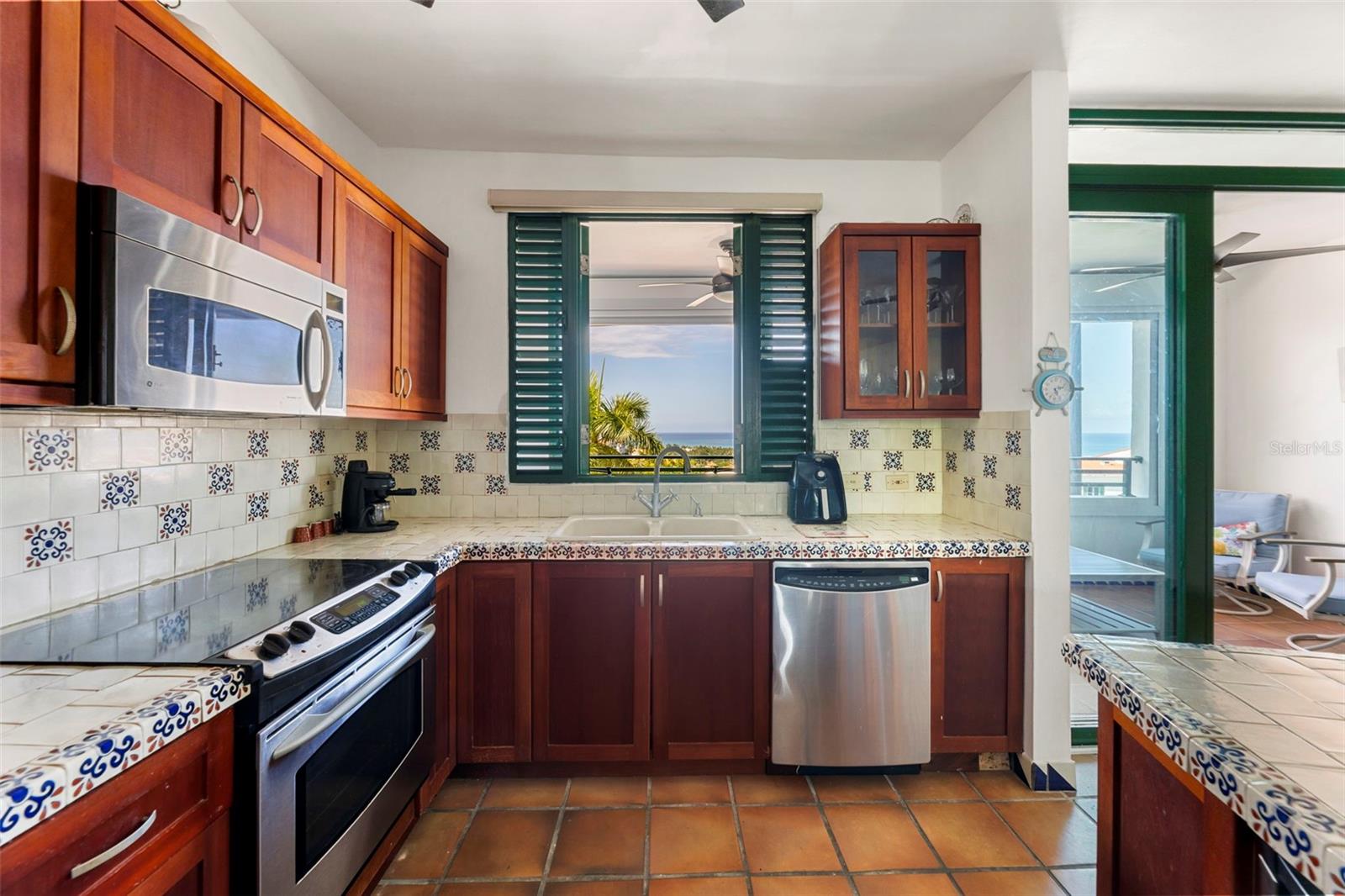 COND.VISTAS DEL CACIQUE - Residential Lease