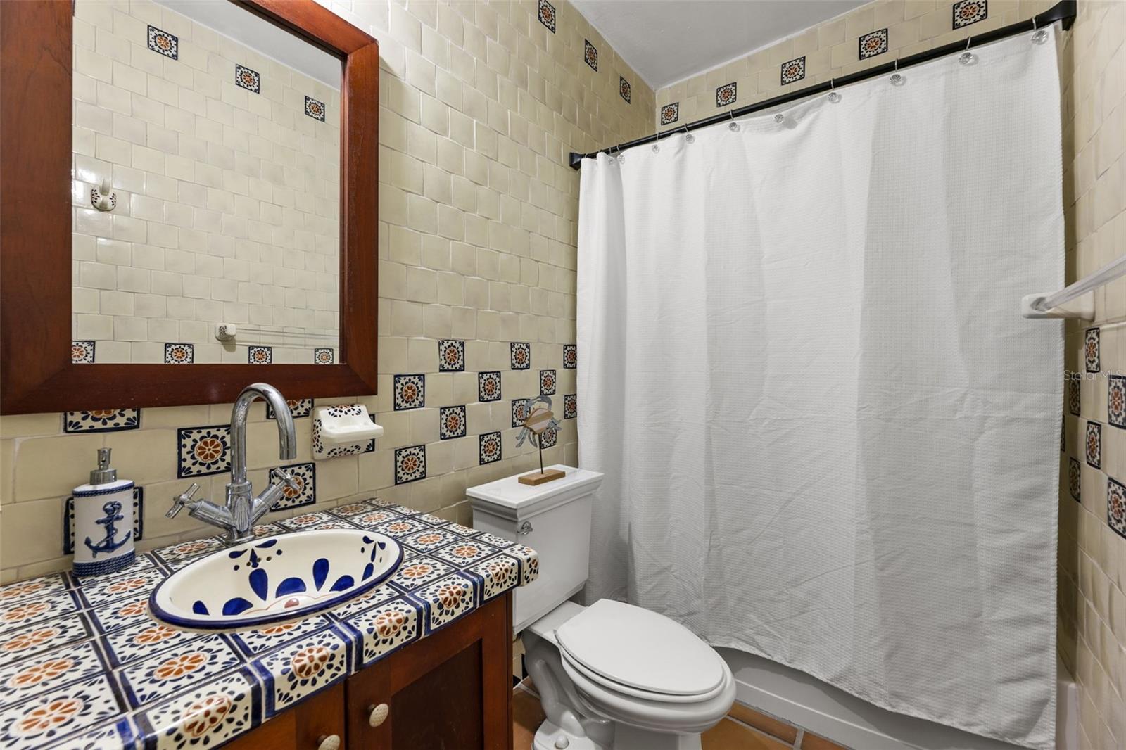 COND.VISTAS DEL CACIQUE - Residential Lease