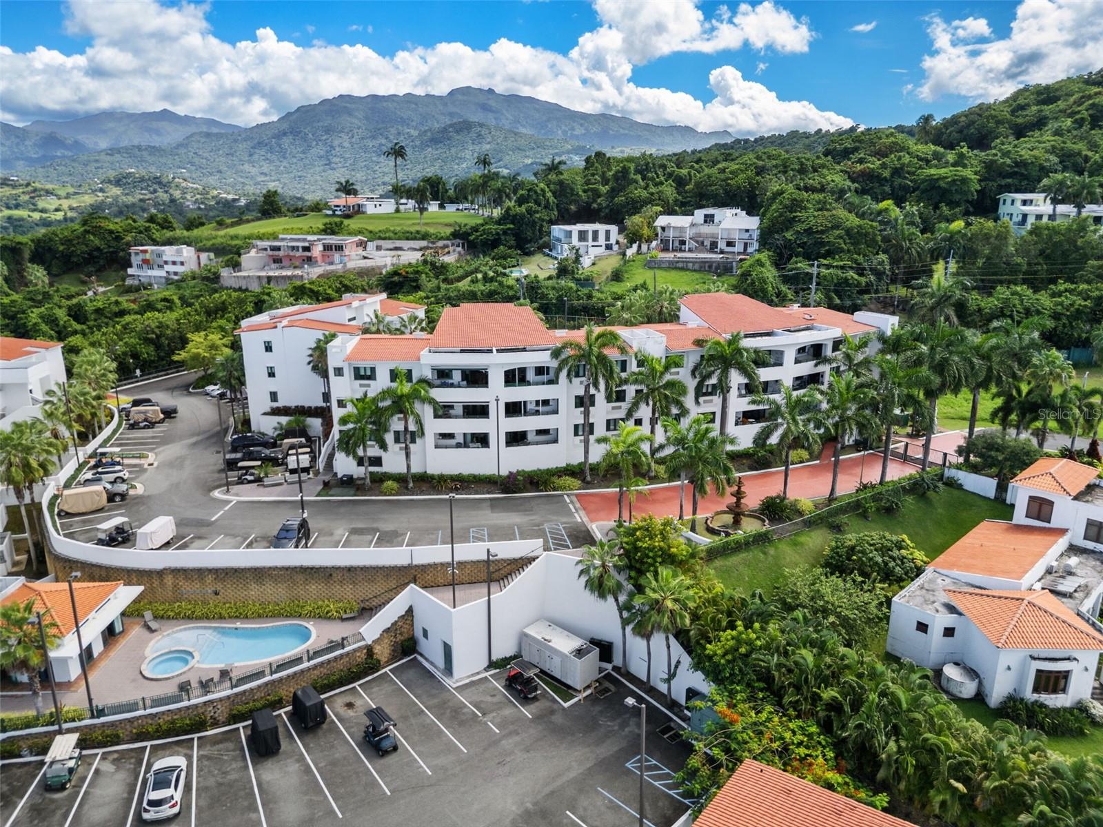 COND.VISTAS DEL CACIQUE - Residential Lease