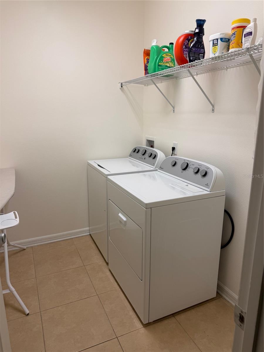 417 GLASTONBURY DRIVE