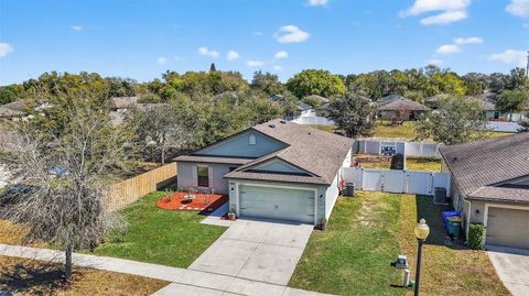 Tiny photo for 2322 Bexley Drive, Tavares, FL 32778 (MLS # G5108956)