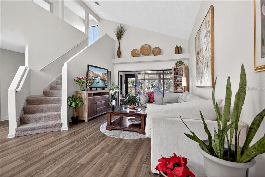 16 LAKE FOREST COURT N