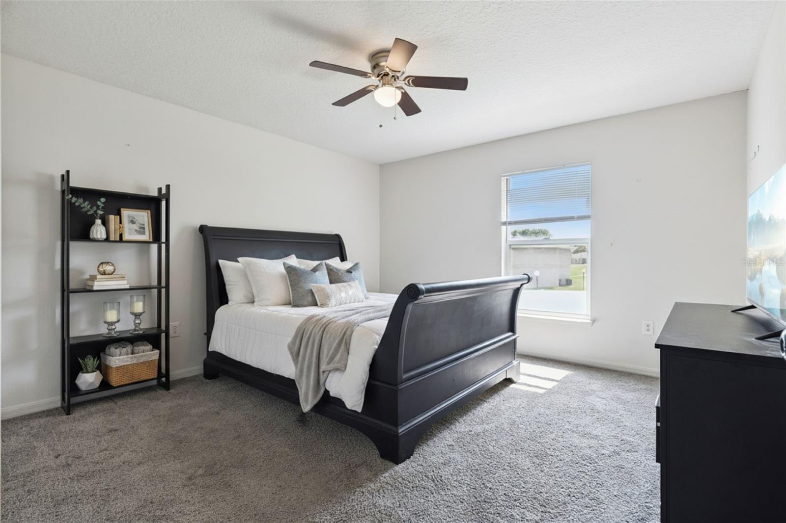 LAKEVIEW RESERVE - Residential