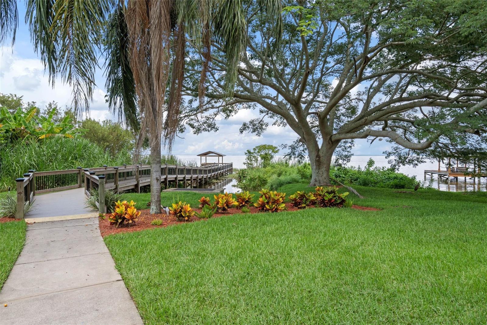LAKEVIEW RESERVE - Residential