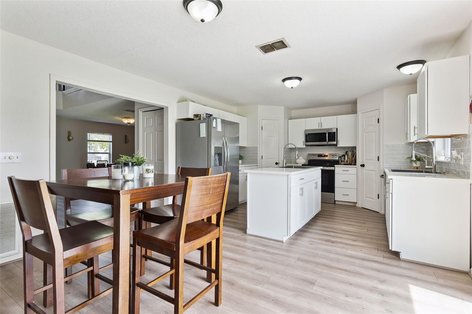 LAKEVIEW RESERVE - Residential