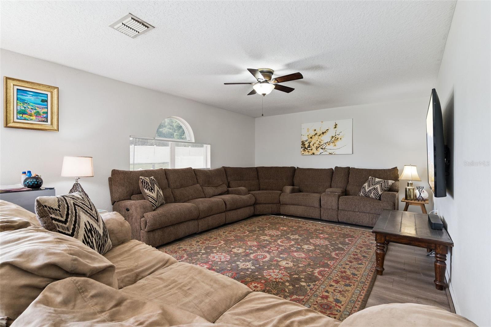 LAKEVIEW RESERVE - Residential