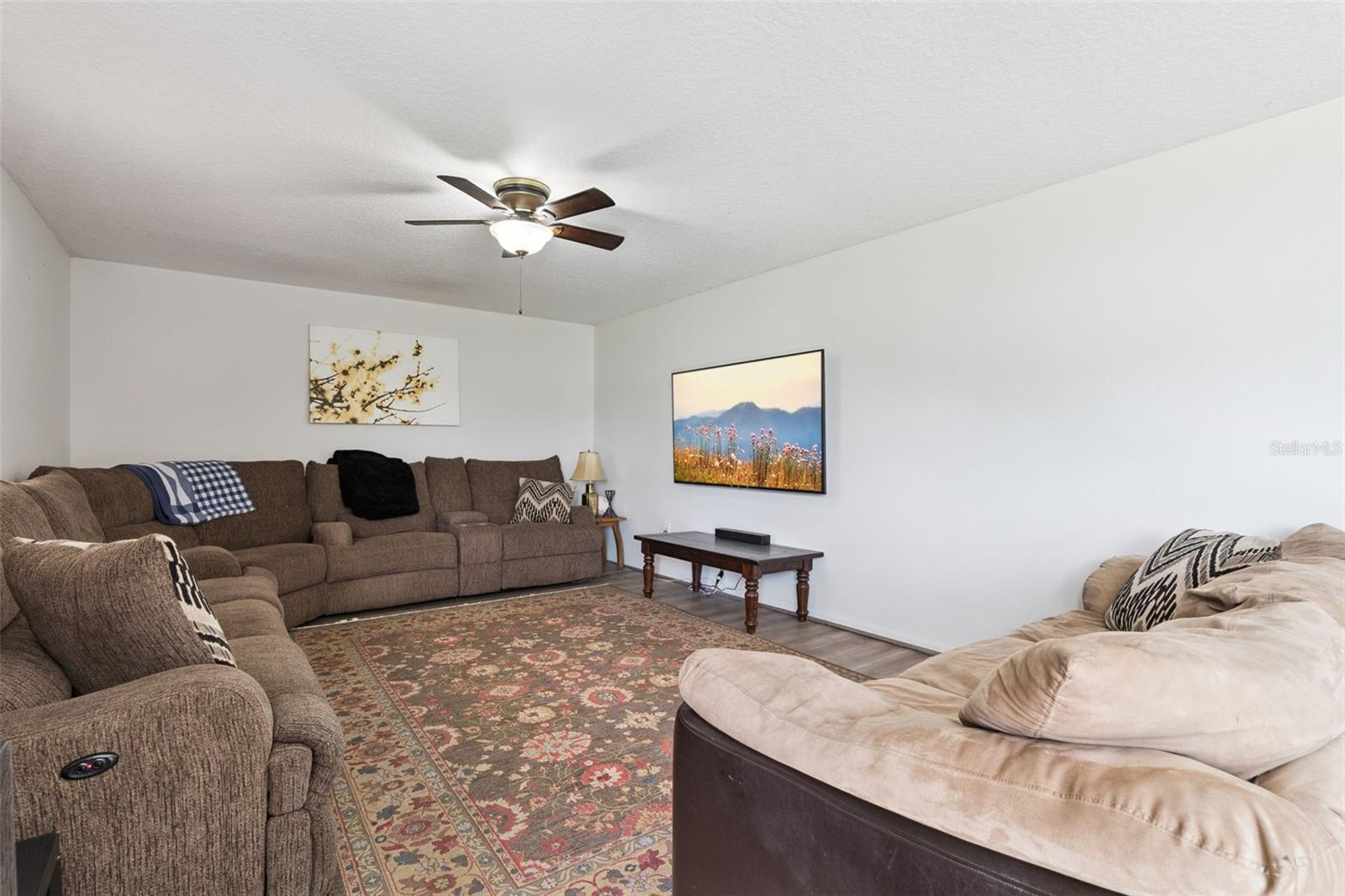 LAKEVIEW RESERVE - Residential