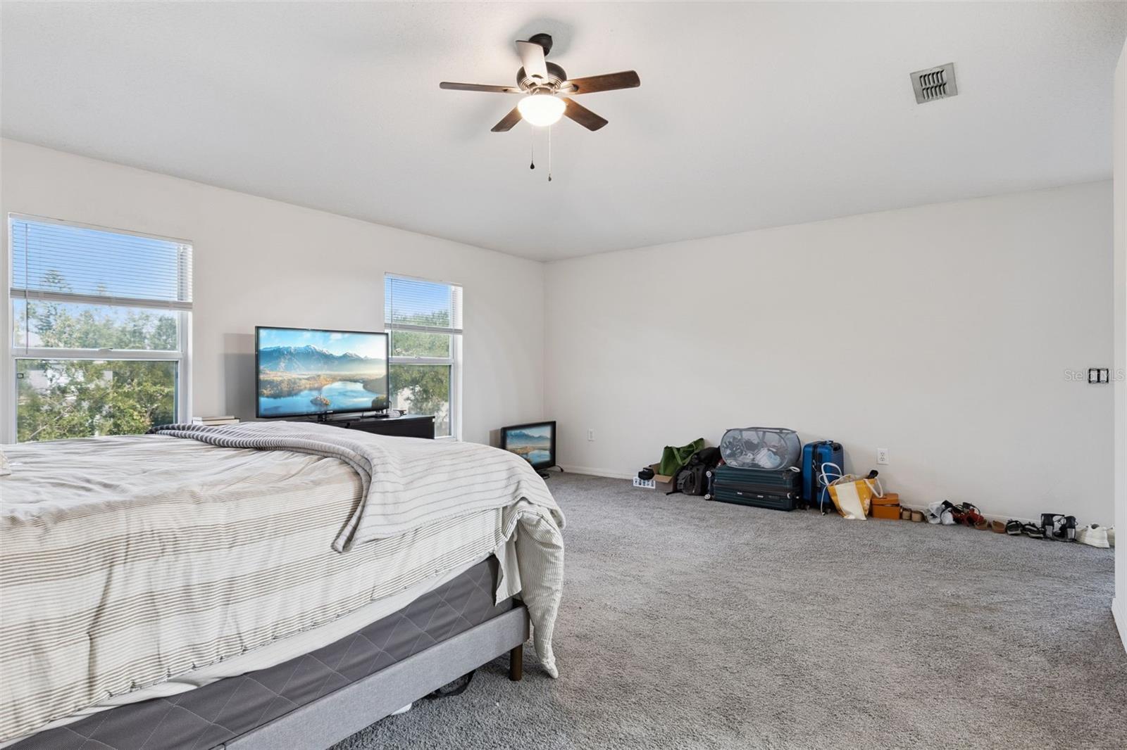 LAKEVIEW RESERVE - Residential